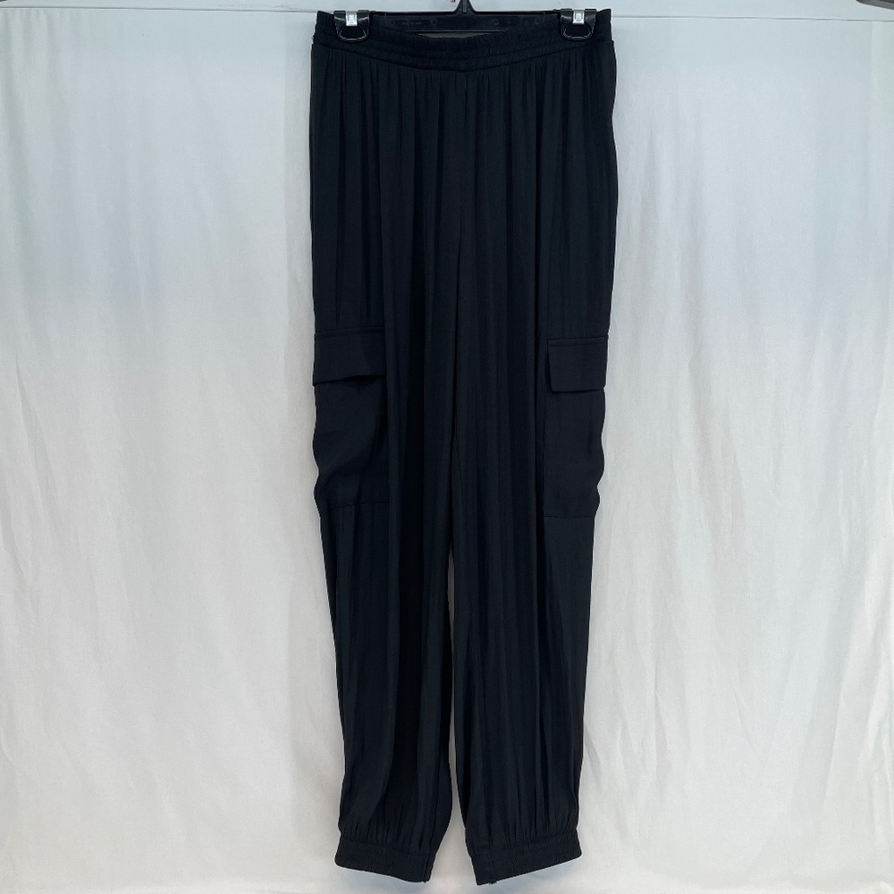 Charlie Paige Silky Loose Fit Skinny Jogger Pant Black Women’s Size Medium - NEW